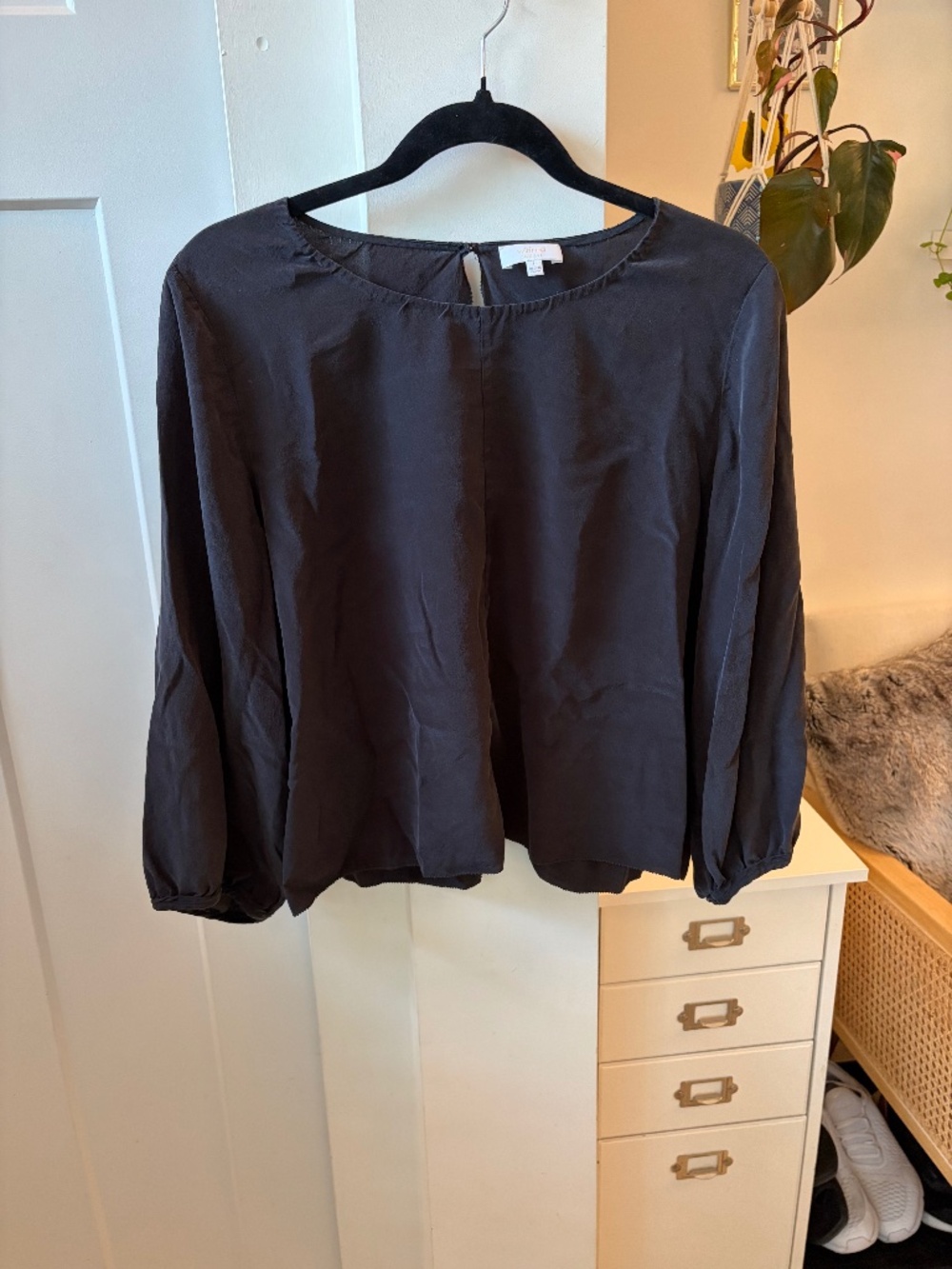 100% Silk Aritzia Blouse